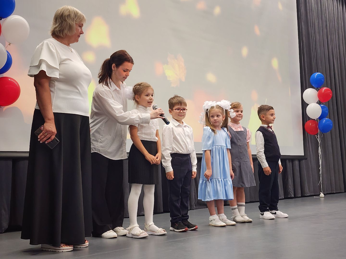 новая школа, первый звонок,