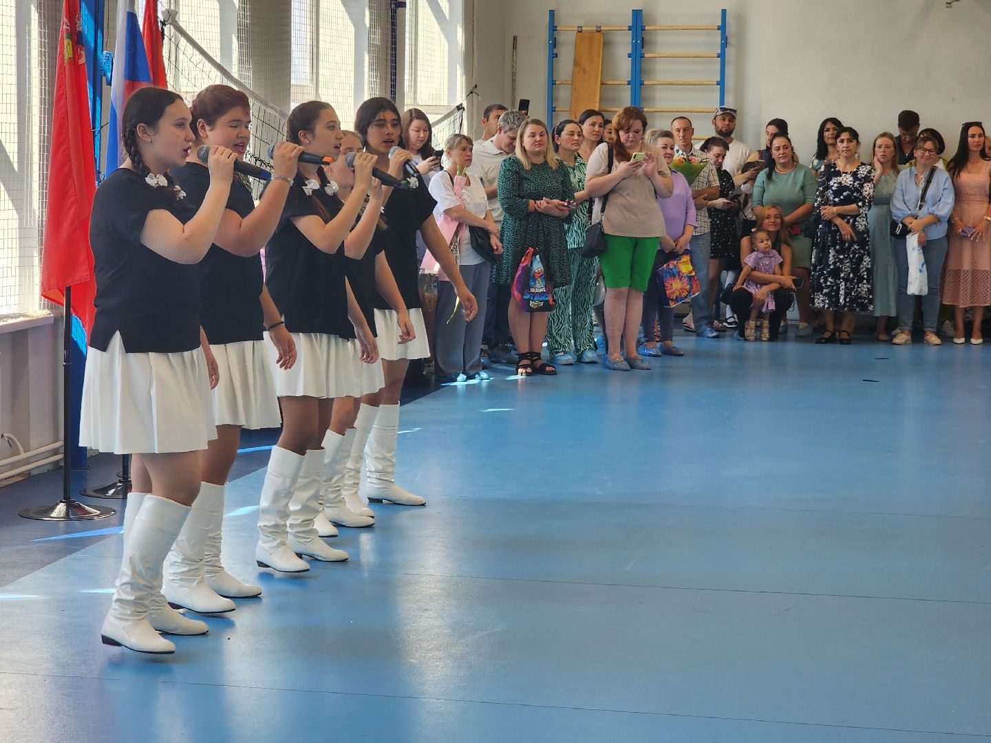 серпухов, поселок пролетарский, пролетарская школа, день знаний, депутат госдумы, первоклассники,
