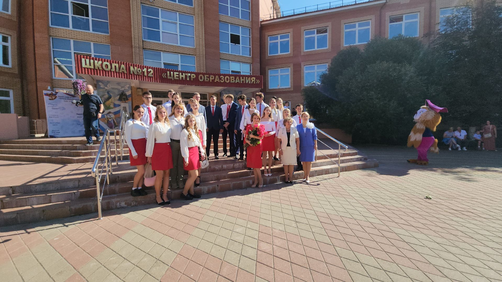 серпухов, улица пушкина, школа 12, день знаний, первоклассники,