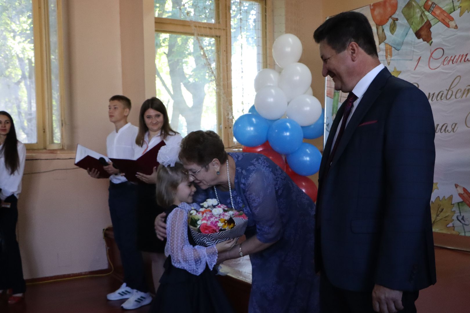 день знаний, совхозная сош, Серебряные пруды, глава городского округа,