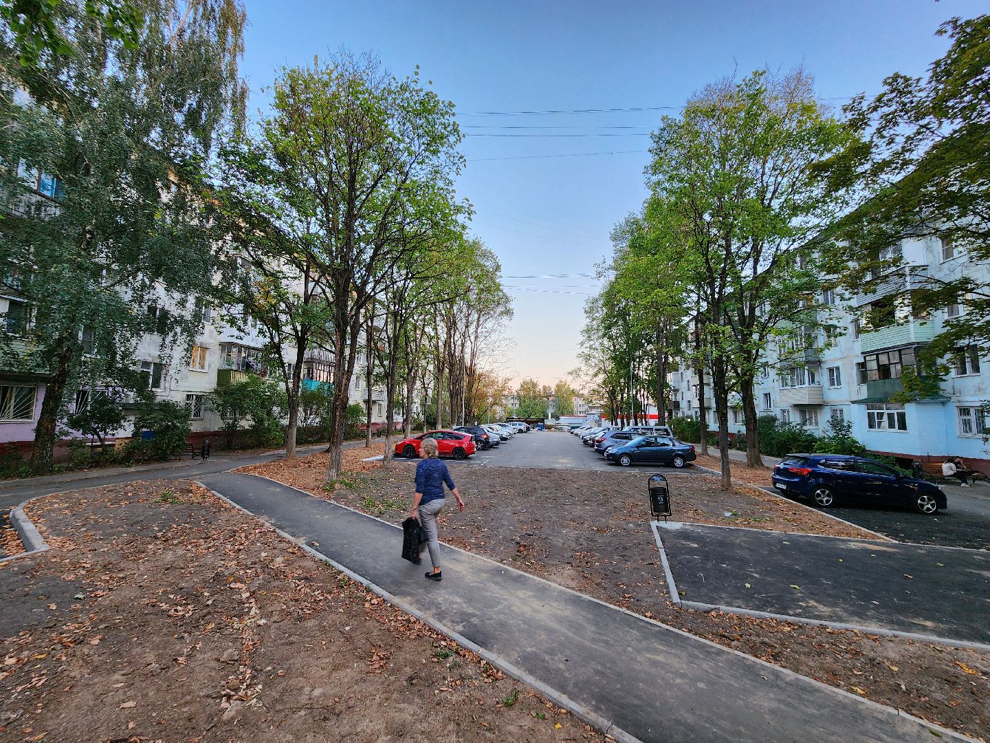 Чехов, улица Гагарина, комплексное благоустройство двора, дворовая территория, формирование комфортной городской среды, парковки, проезды, пешеходная дорожка,