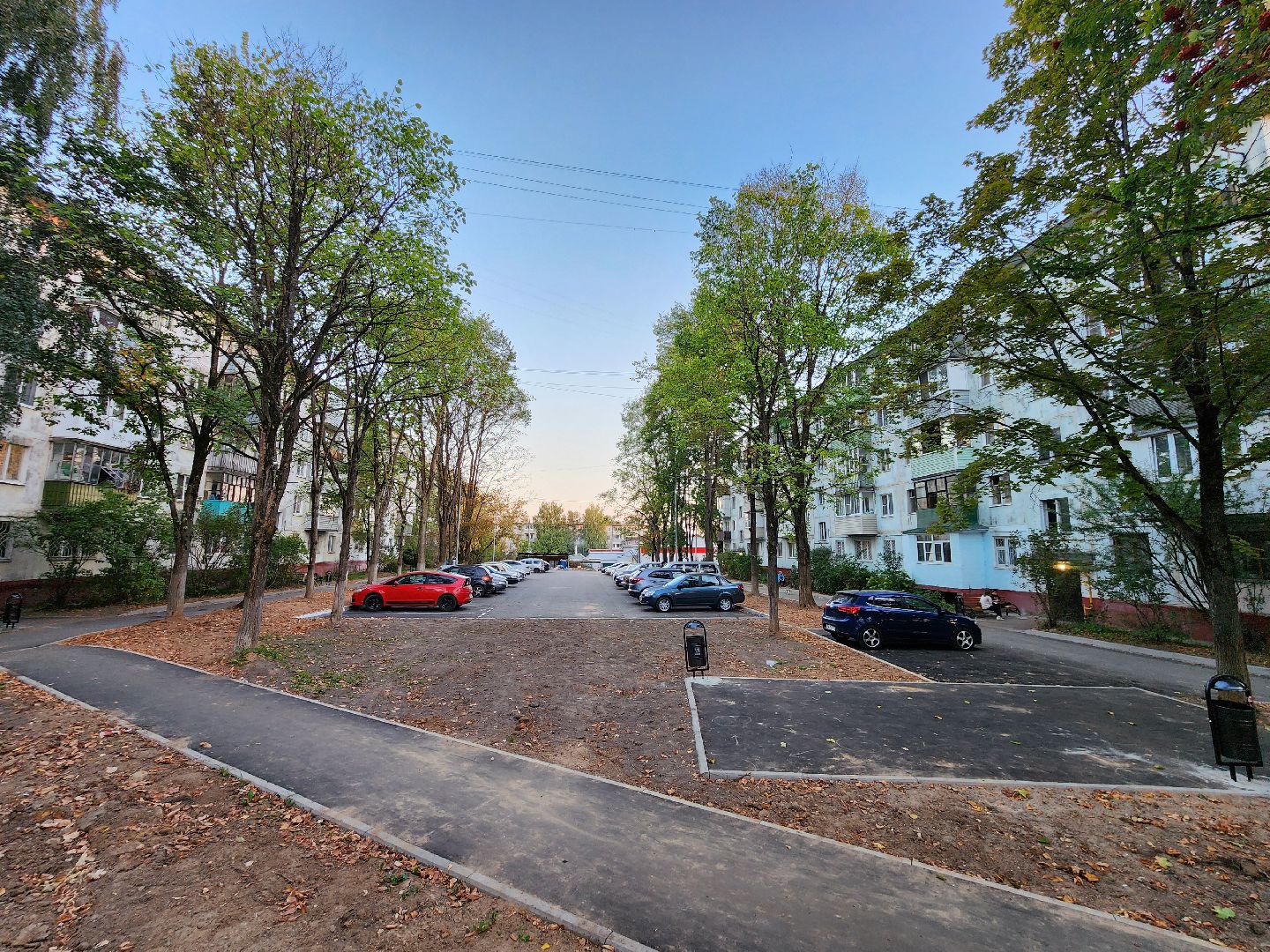 Чехов, улица Гагарина, комплексное благоустройство двора, дворовая территория, формирование комфортной городской среды, парковки, проезды, пешеходная дорожка,