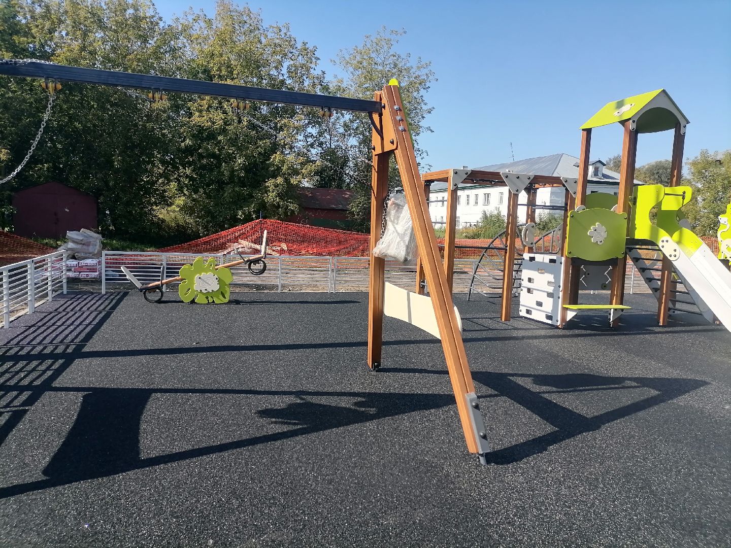 строительство детской площадки, демихово, орехово-зуевский округ, благоустройство дворов в подмосковье,