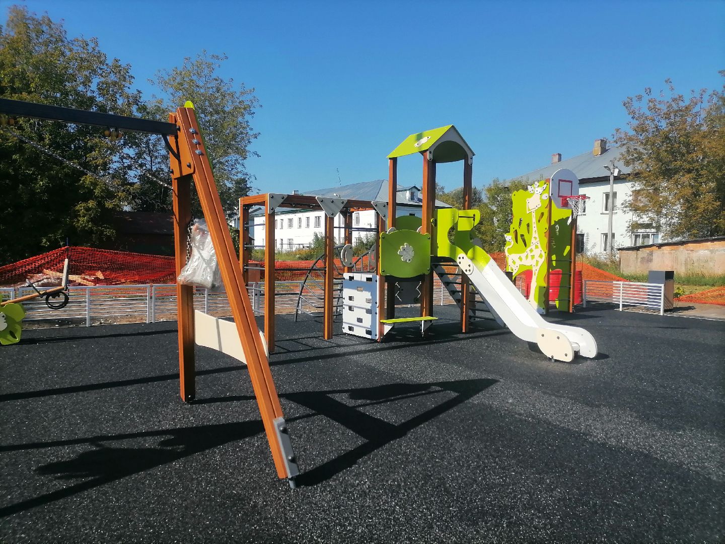 строительство детской площадки, демихово, орехово-зуевский округ, благоустройство дворов в подмосковье,