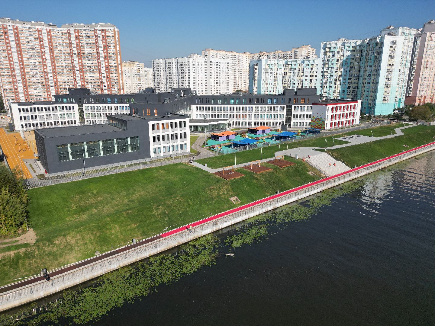 видео с коптера, школа, красногорск,