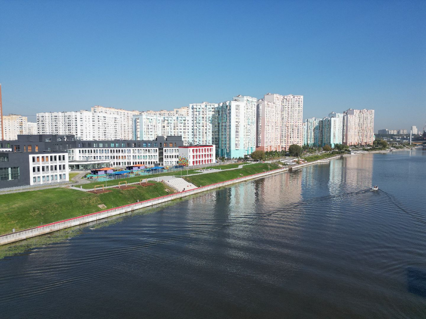 видео с коптера, школа, красногорск,