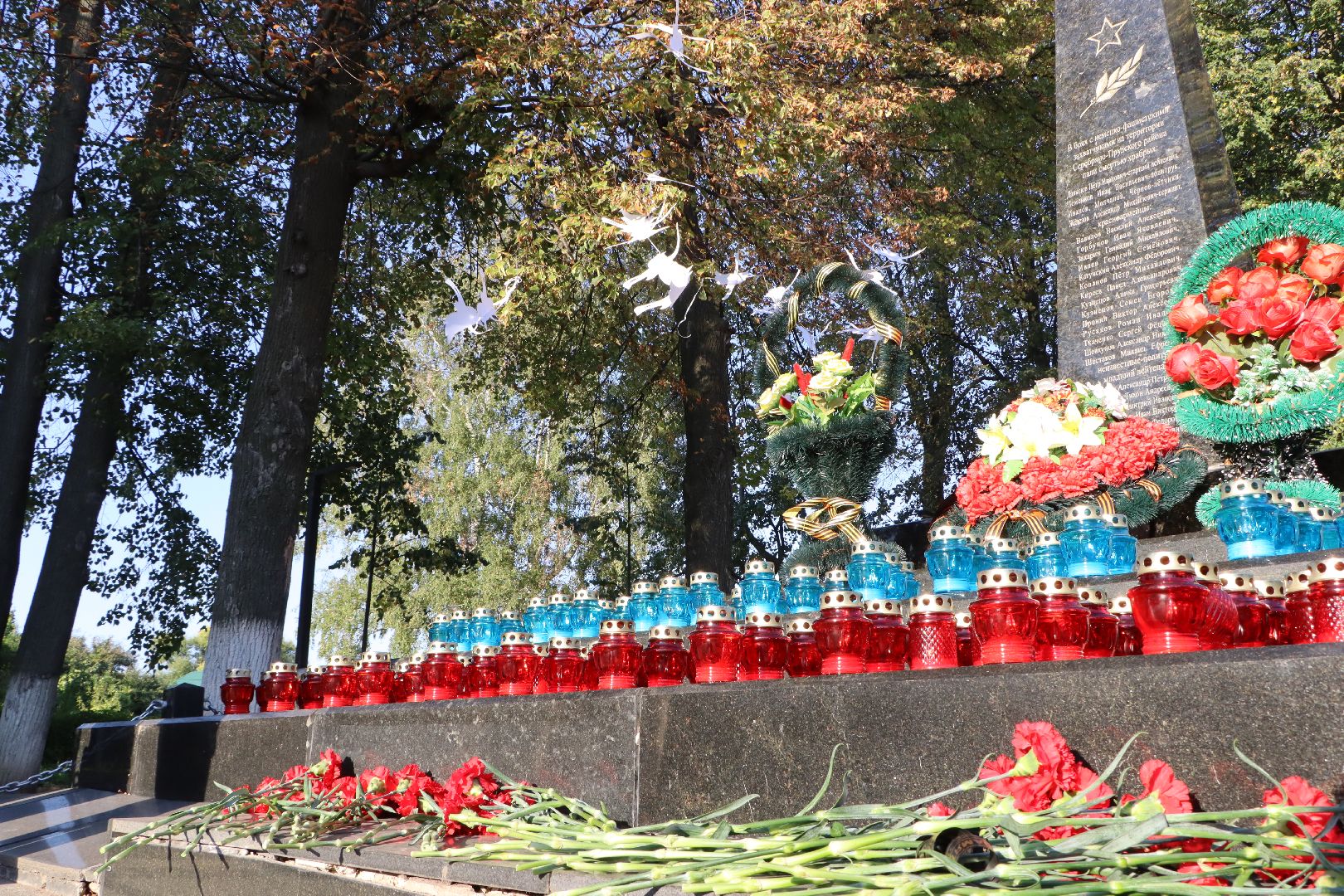 День памяти и скорби, беслан 20 лет, Серебряные пруды, Братская могила,