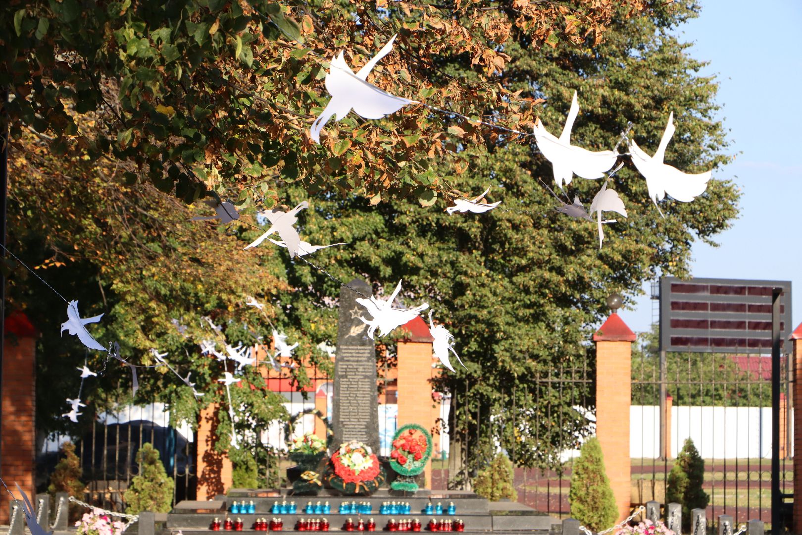 День памяти и скорби, беслан 20 лет, Серебряные пруды, Братская могила,