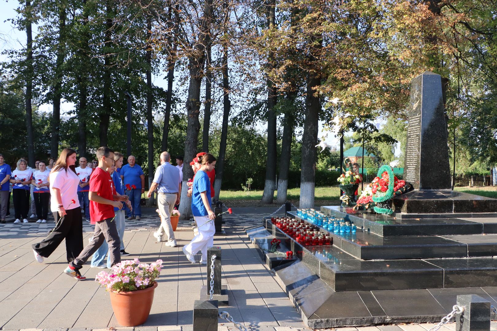 День памяти и скорби, беслан 20 лет, Серебряные пруды, Братская могила,