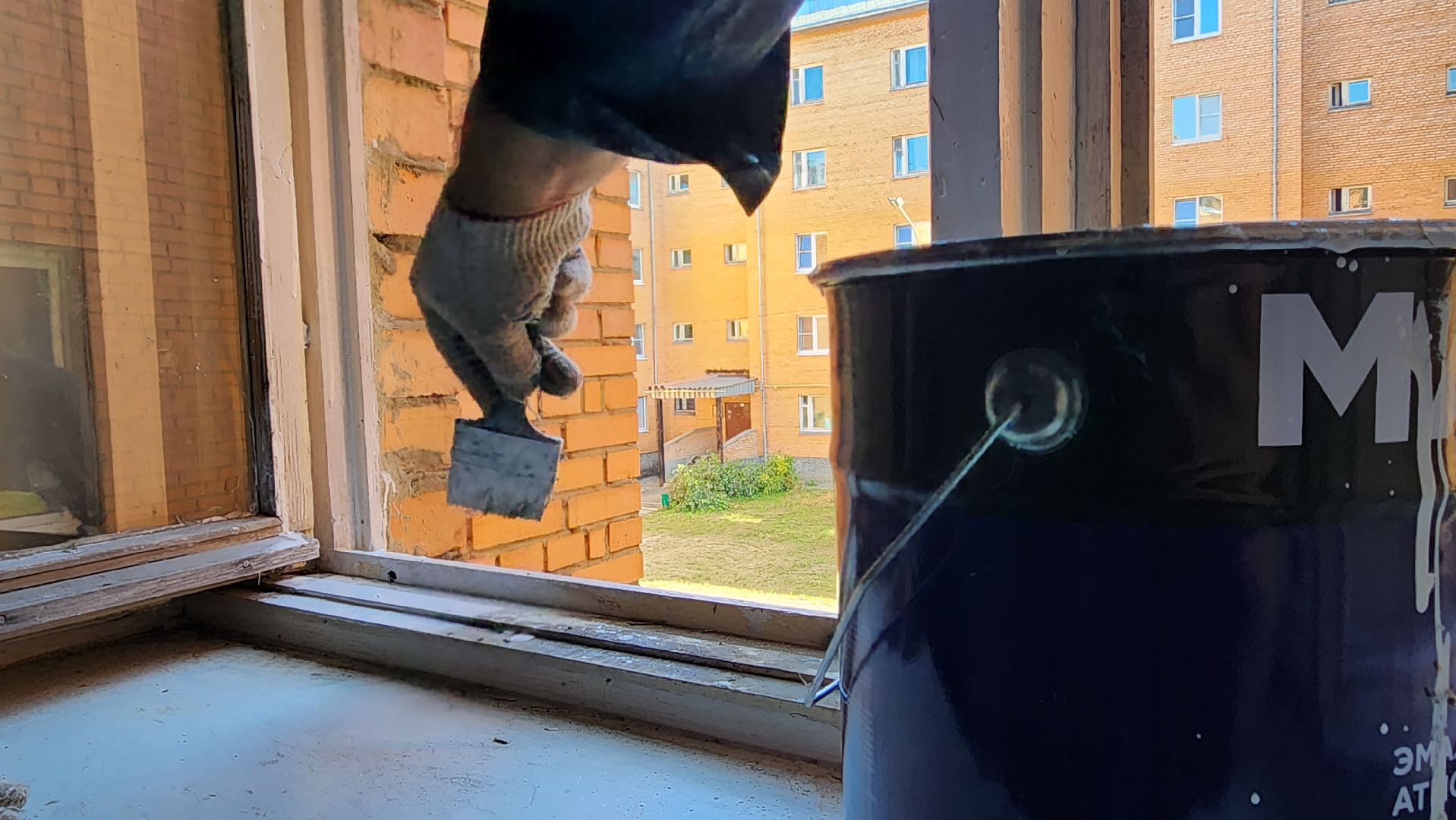 Бронницы, Поселок Горка, Покраска окон, Подготовка к зимнему периоду,