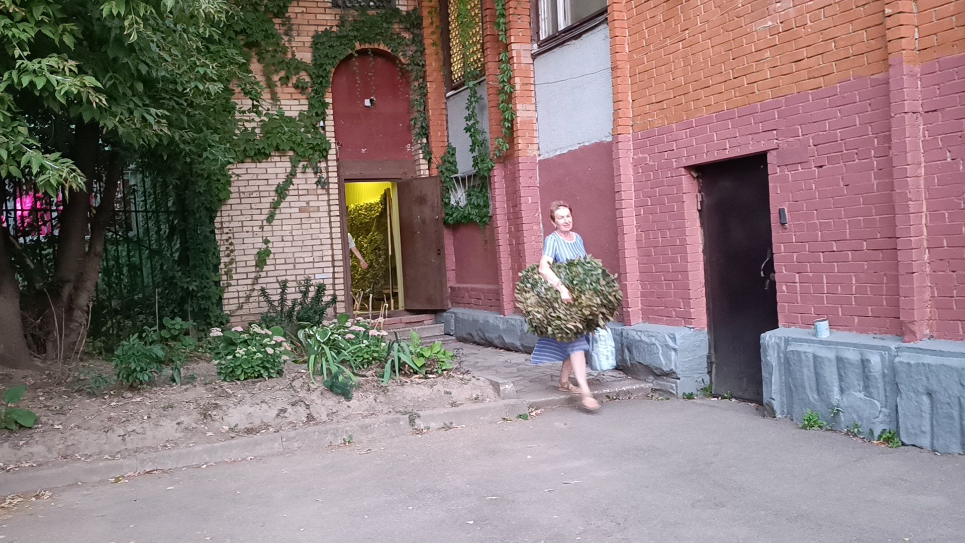 волонеры, сво, лобня, гуманитарная помощь,