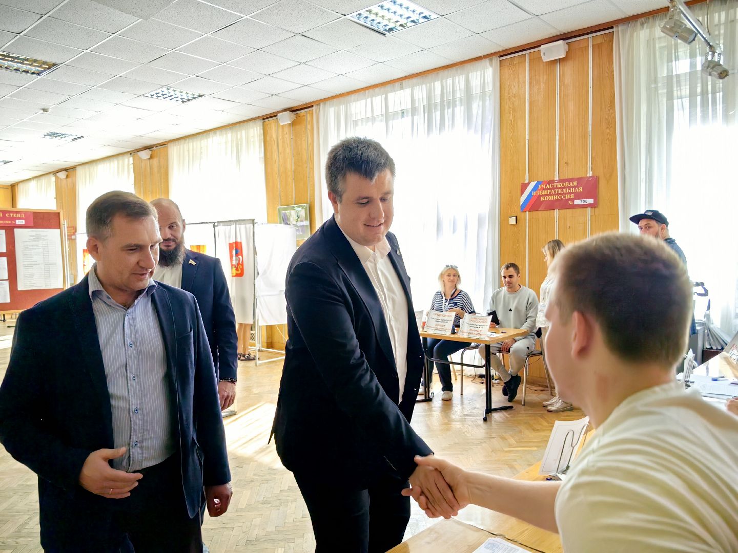 Депутат Государственной Думы, УИК, избирательный участок, нарушения на избирательном участке, комиссия,