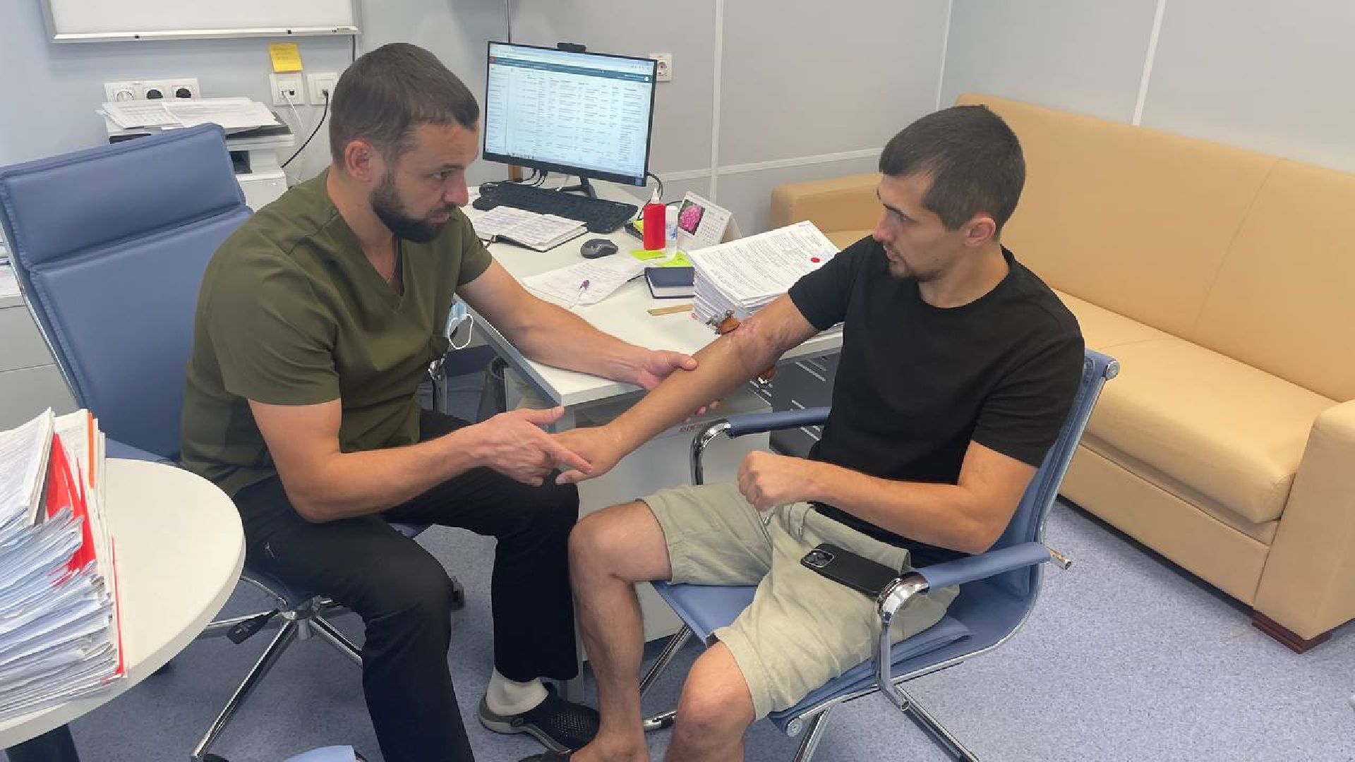 спасение пациента, травматология, мотоциклы,