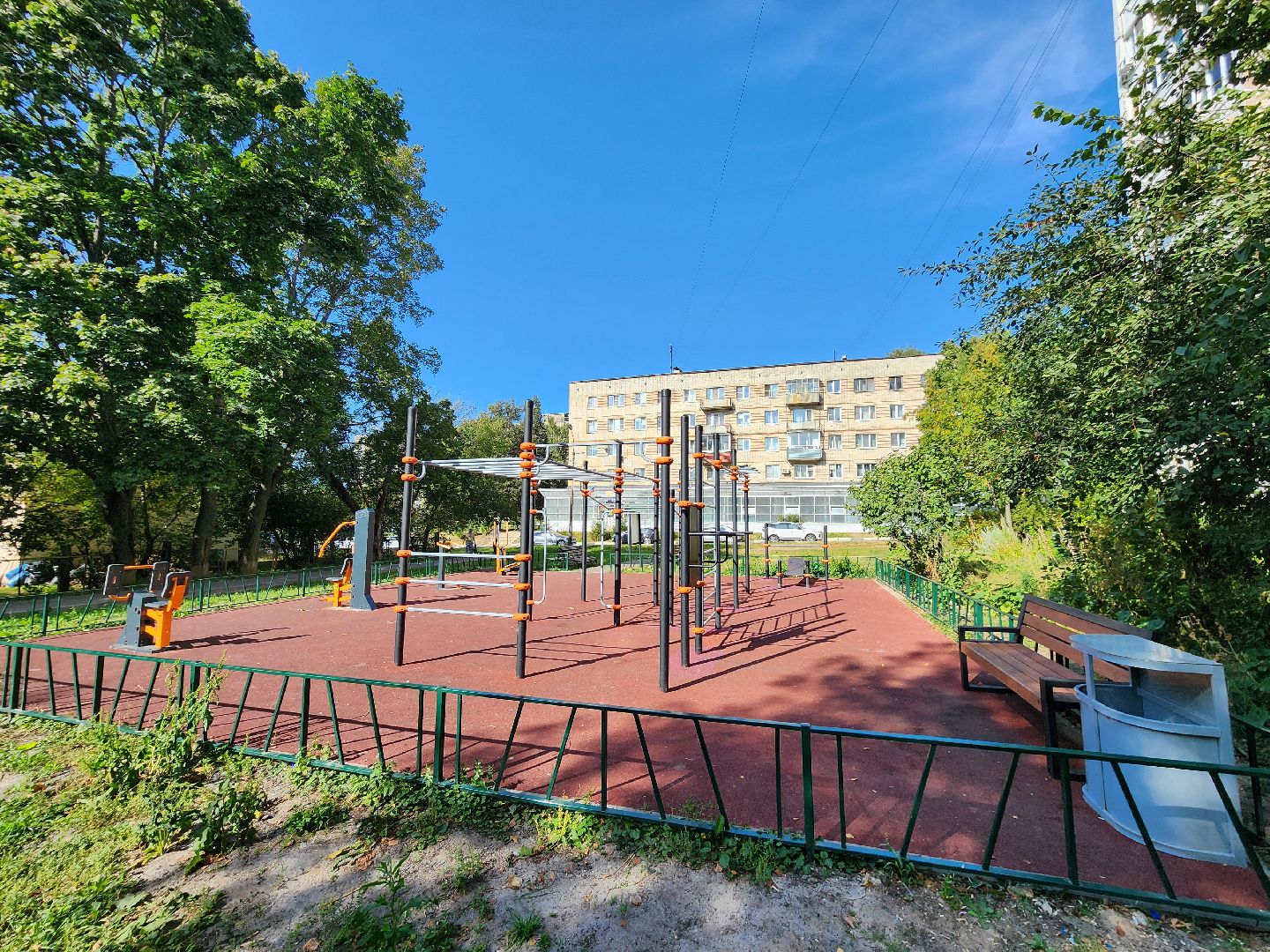 Чехов, улица Лопасненская, комплексное благоустройство двора, дворовая территория, парковки, тротуары, проезды, спортивная площадка, освещение, озеленение, формирование комфортной городской среды,