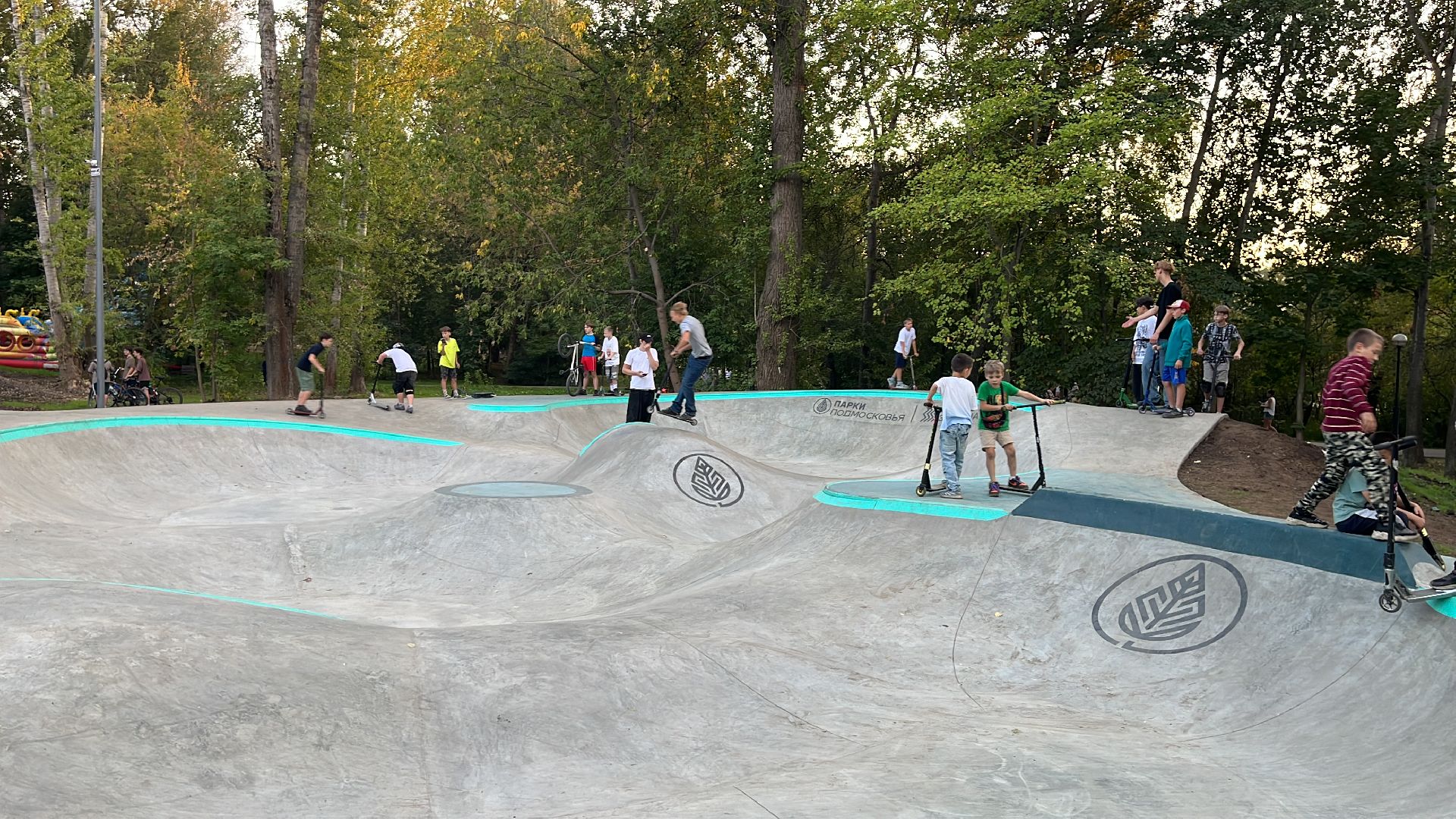 скейт-парк, памп трек,