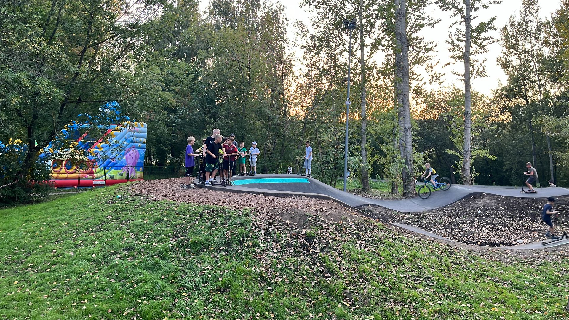 скейт-парк, памп трек,