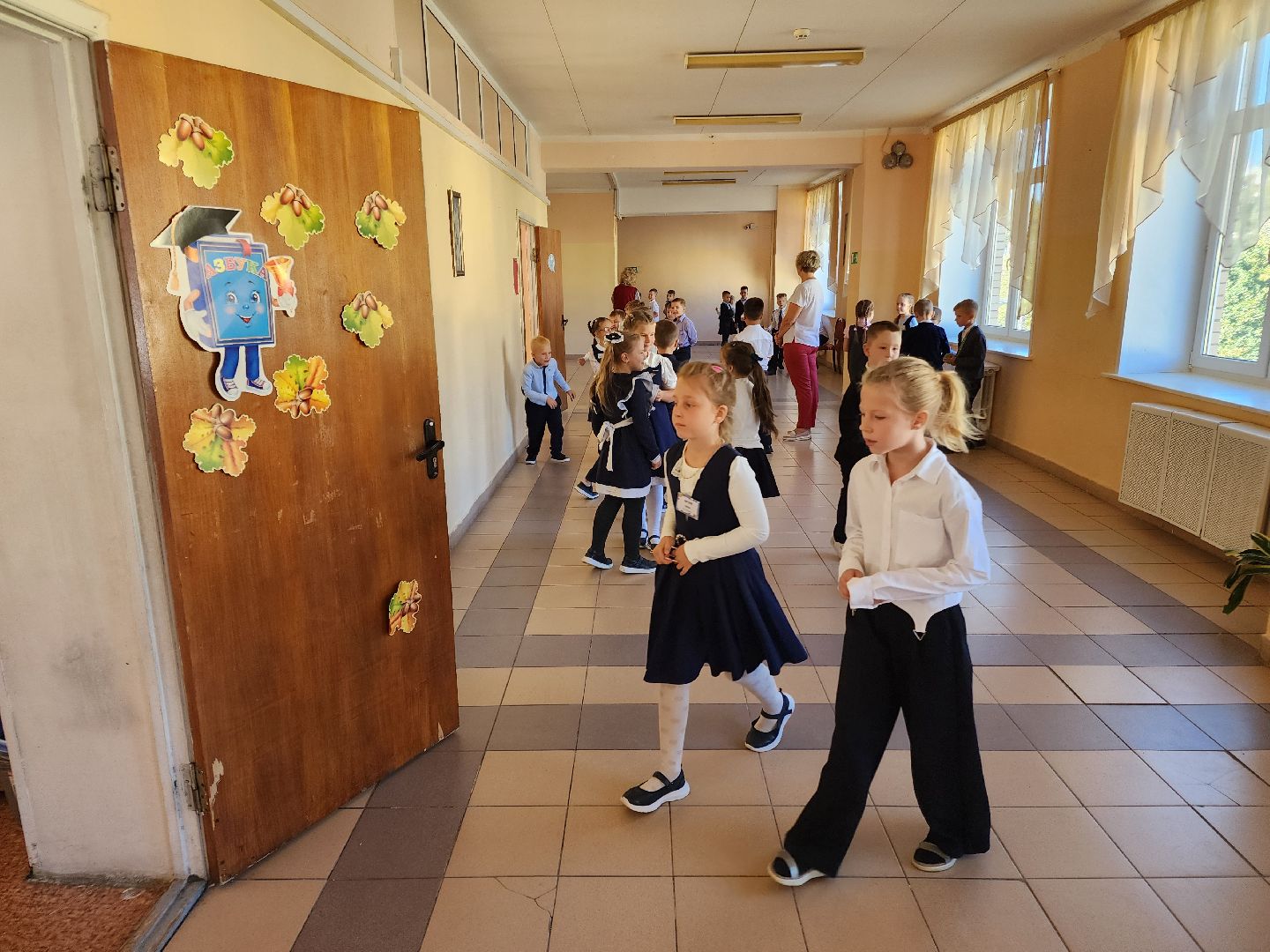 Чехов, школа 3, начальные классы, новый учитель, новый педагог, молодой преподаватель