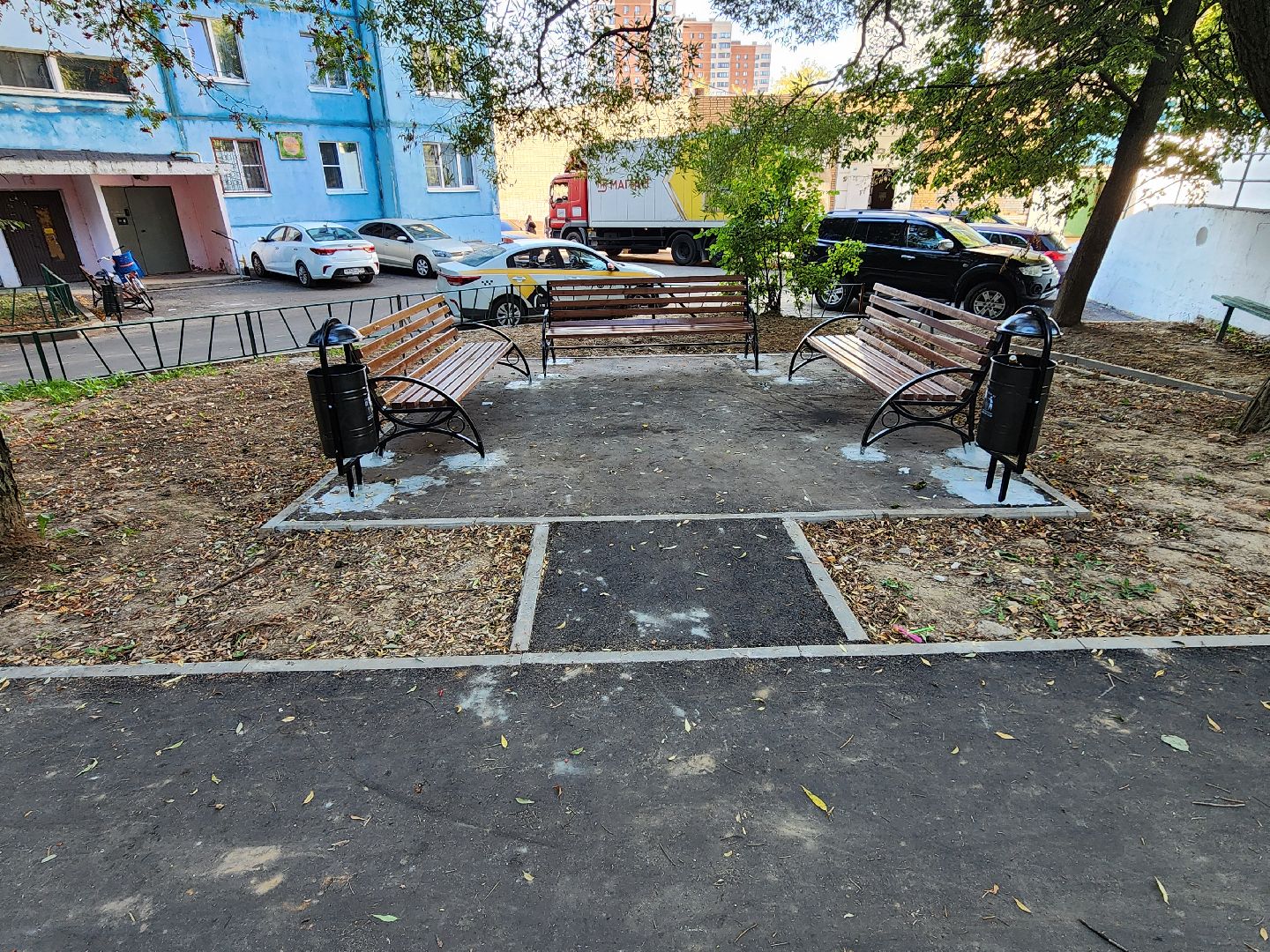 Чехов, улица Дружбы, комплексное благоустройство двора, дворовая территория, детская игровая площадка, парковки, тротуары, проезды, освещение, озеленение, формирование комфортной городской среды,