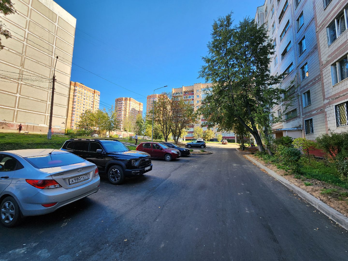 Чехов, улица Дружбы, комплексное благоустройство двора, дворовая территория, детская игровая площадка, парковки, тротуары, проезды, освещение, озеленение, формирование комфортной городской среды,