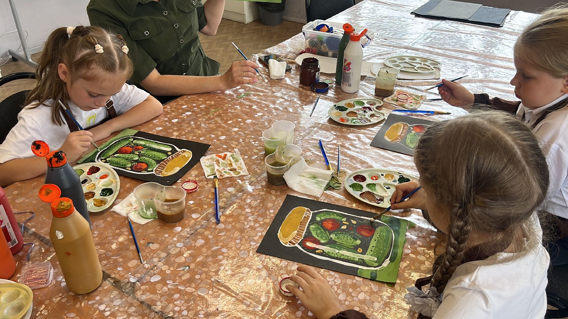 кружки, секции, рисование, художественная студия,