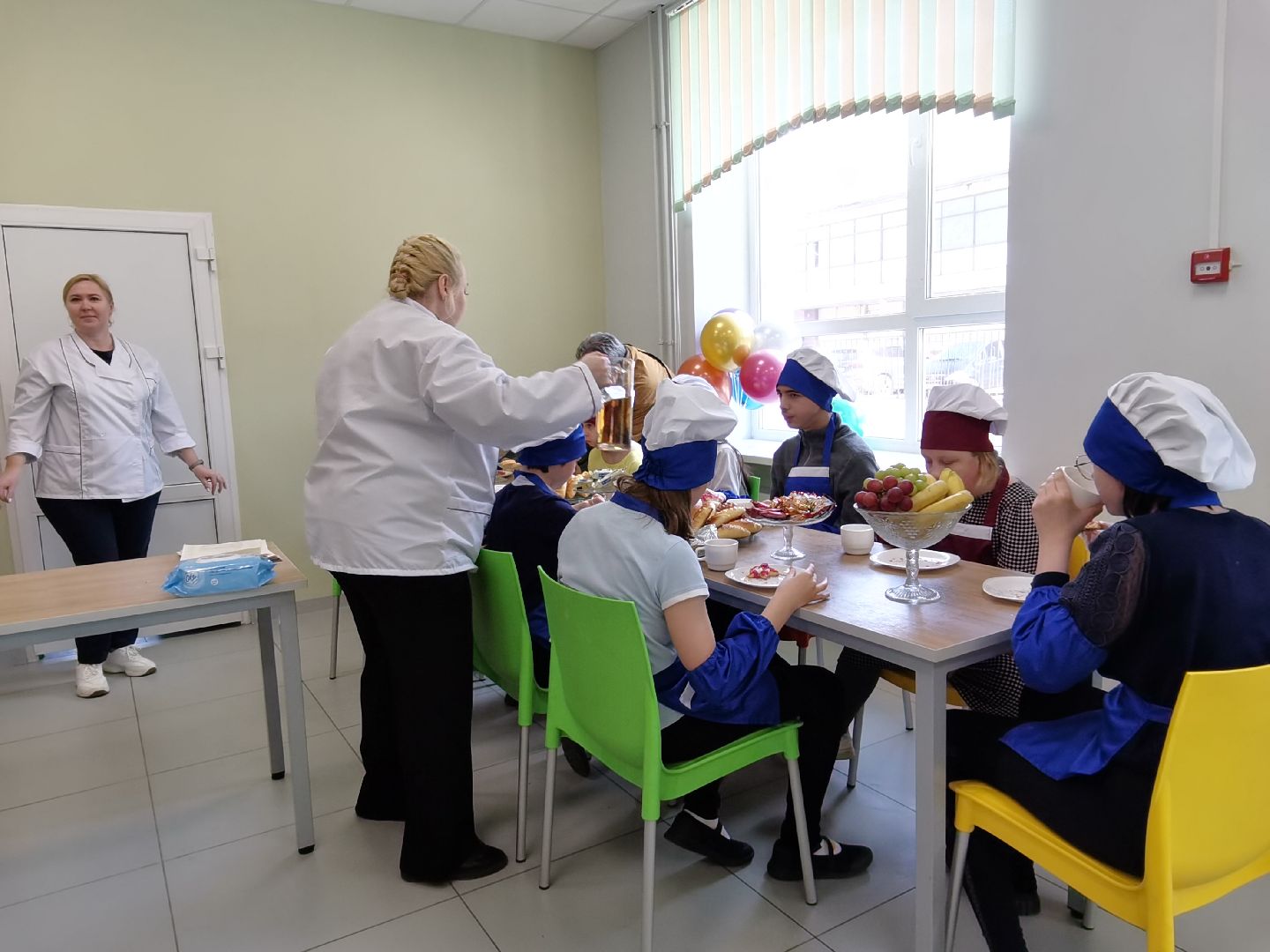Балашиха, День космонавтики, школа №8 для детей с ОВЗ, печенье в виде звёзд, мастер-класс, комбинат питания