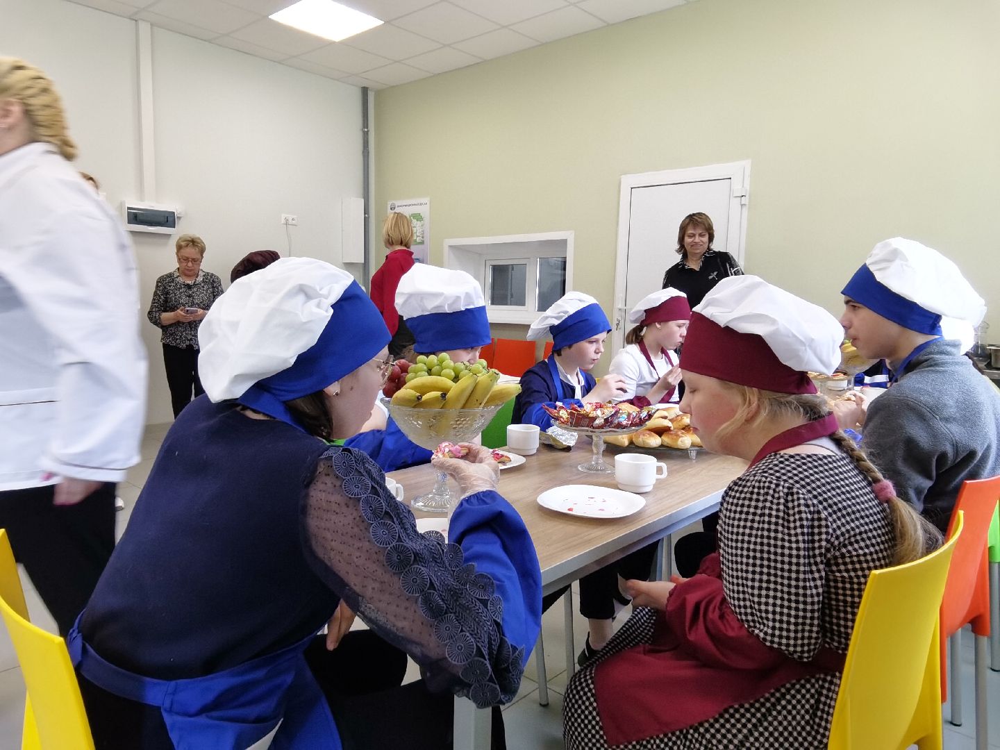 Балашиха, День космонавтики, школа №8 для детей с ОВЗ, печенье в виде звёзд, мастер-класс, комбинат питания