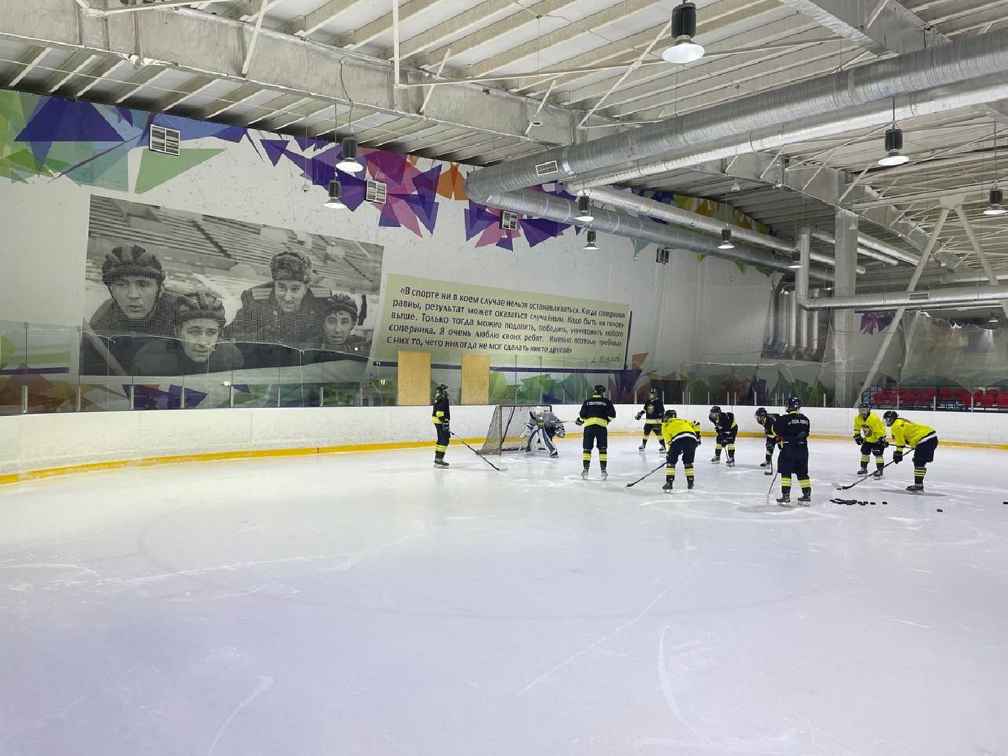 Дмитров, Клуб Торнадо, ЖХЛ,