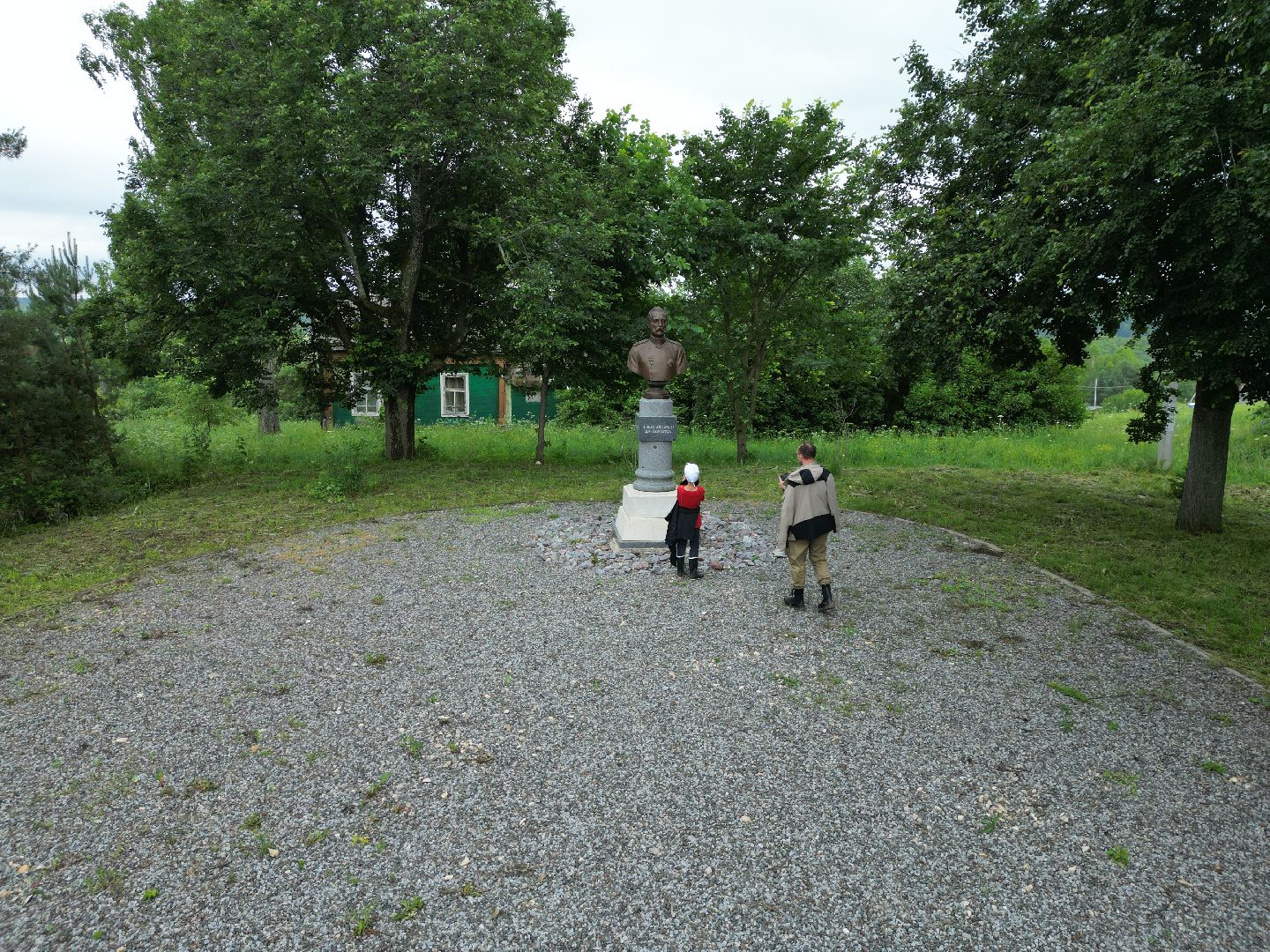 видео с коптера, памятник, бюст,