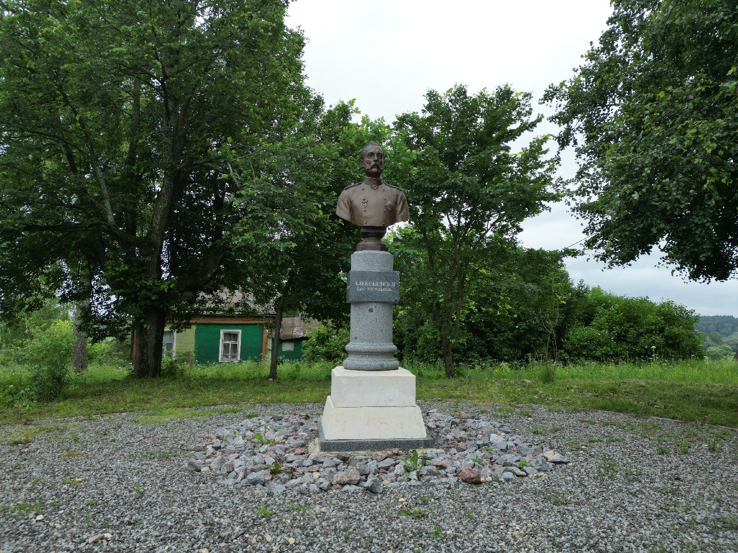 видео с коптера, памятник, бюст,