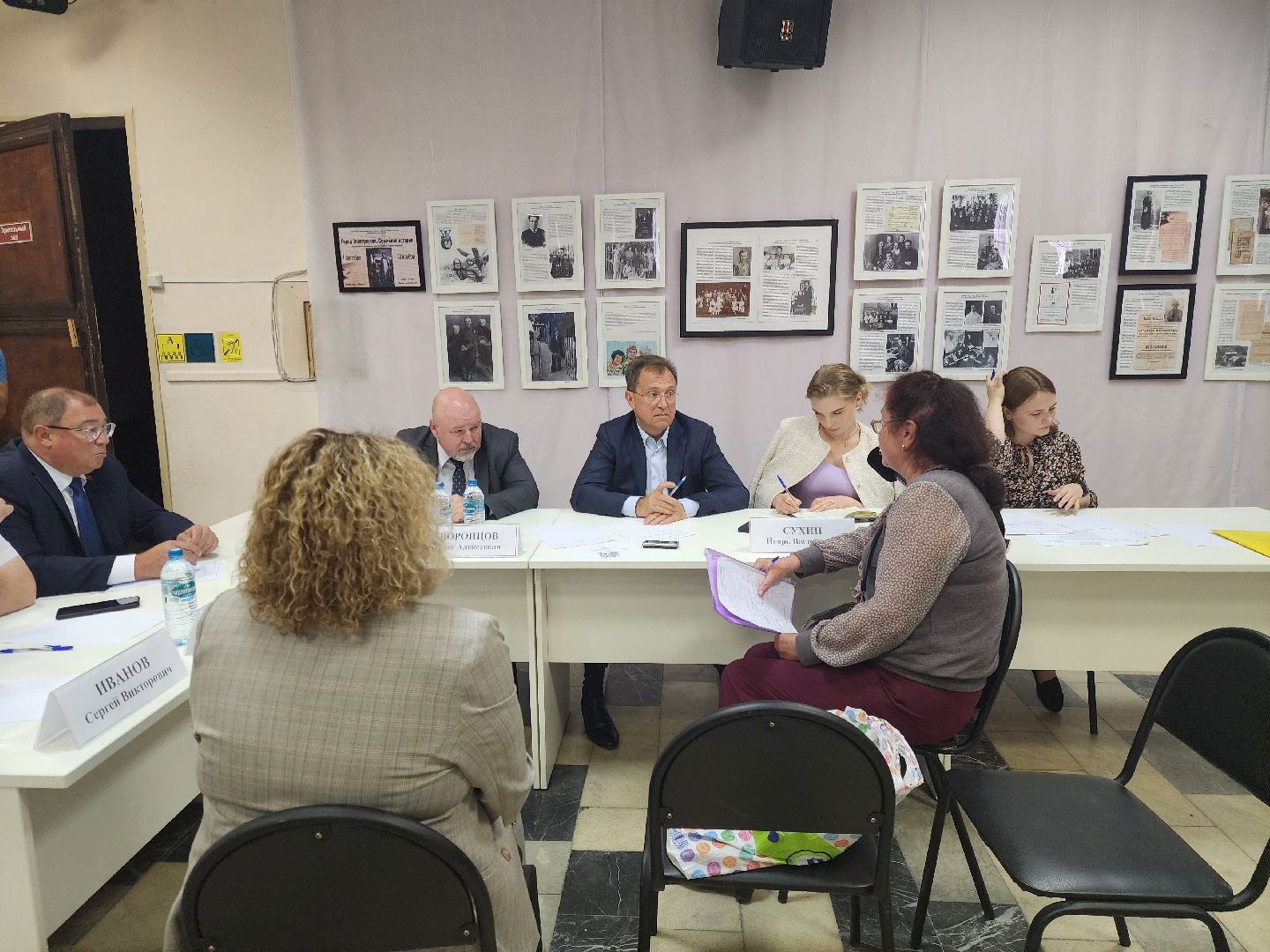 жители, общество, электроугли, выездная администрация, глава богородского округа, протечка крыши, управляющая компания, власть,