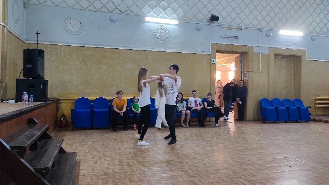 Кашира, общество