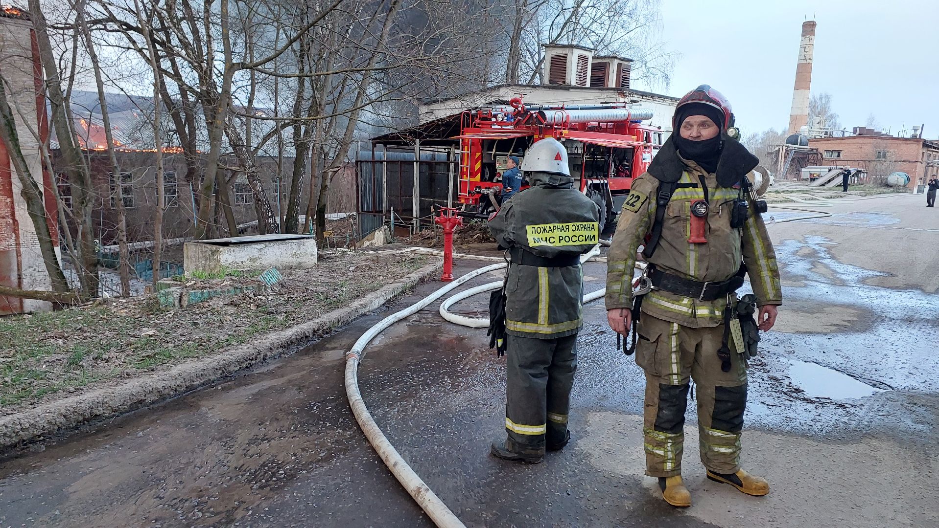 пожар, серпухов, мчс, чп, пожарные, бумажная фабрика