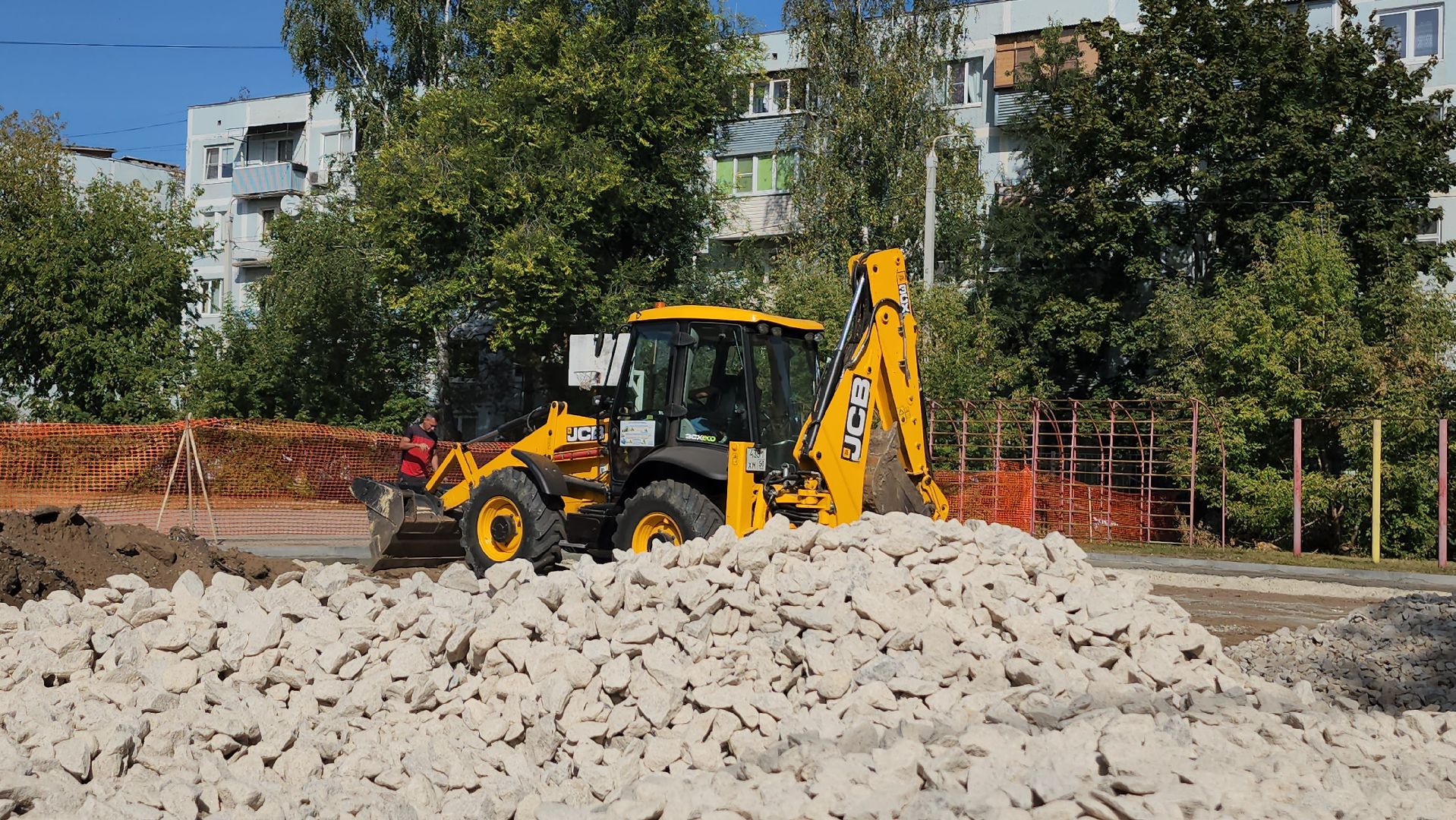 серпухов, гимназия 1, большой ударный переулок, спортивная площадка, образование,
