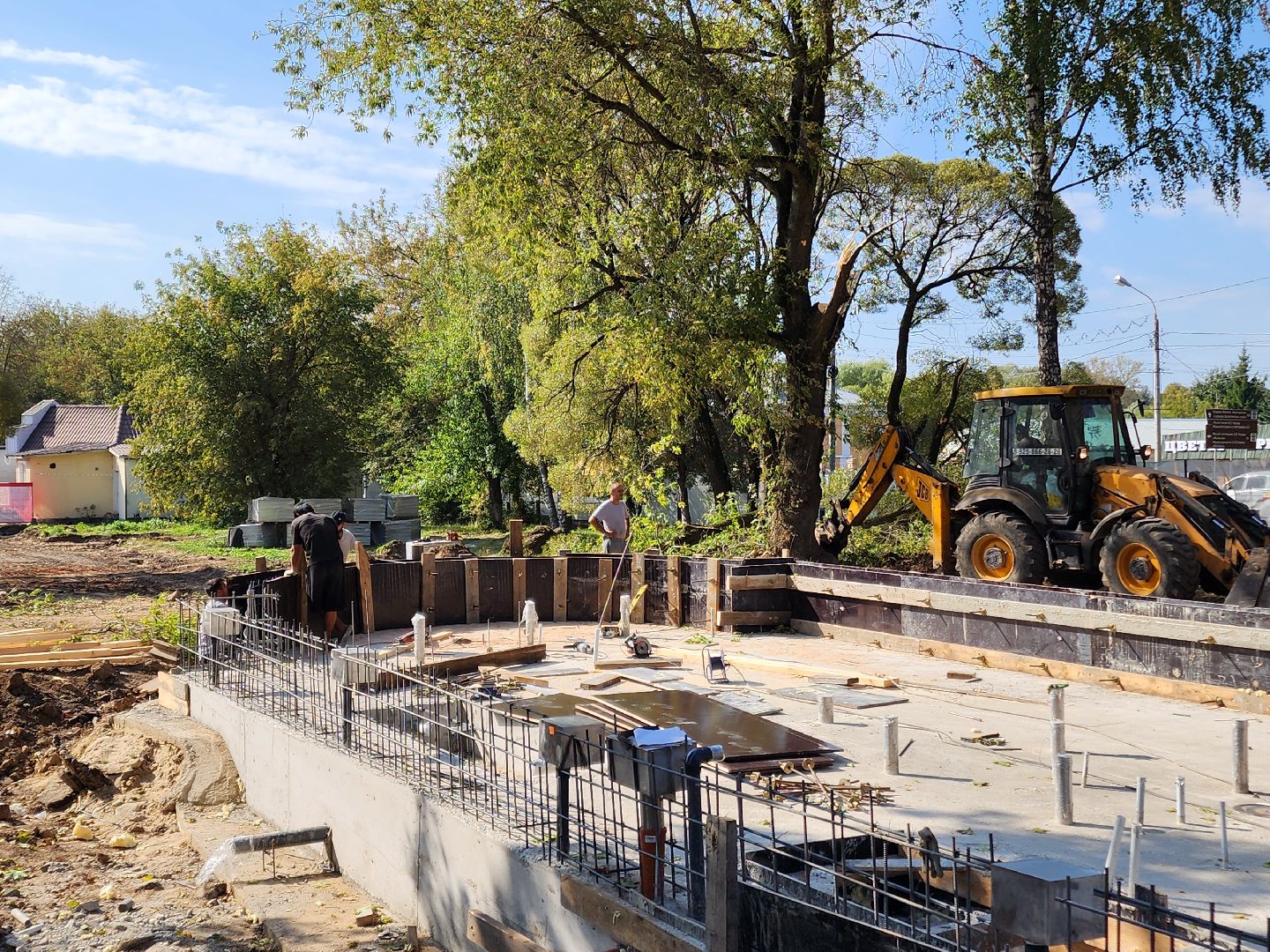 Чехов, бульвар Чехова, сквер Чехова, реконструкция, благоустройство, фонтан, пешеходные дорожки, озеленение, арт объекты, освещение, качели, нацпроект Жилье и городская среда, формирование комфортной городской среды,