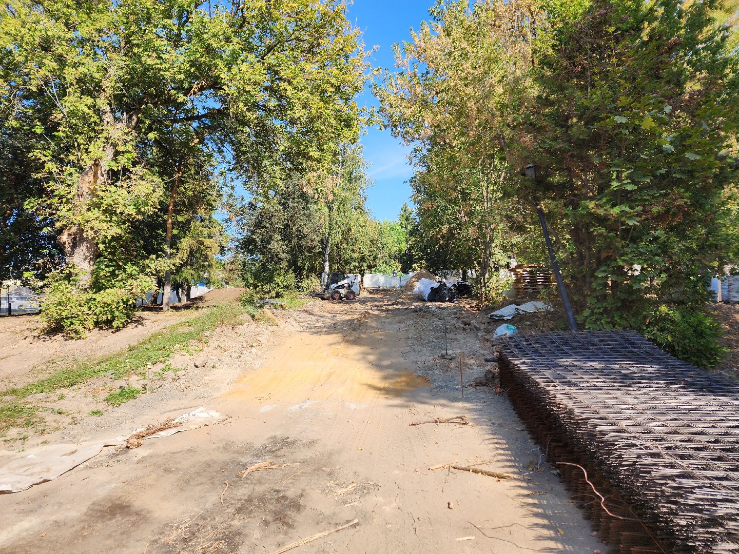 Чехов, бульвар Чехова, сквер Чехова, реконструкция, благоустройство, фонтан, пешеходные дорожки, озеленение, арт объекты, освещение, качели, нацпроект Жилье и городская среда, формирование комфортной городской среды,