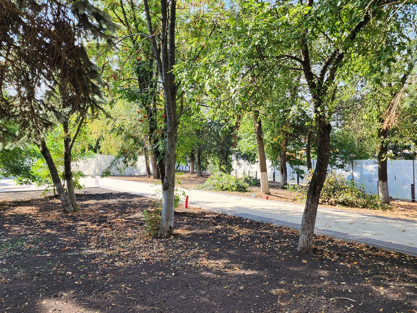 Чехов, бульвар Чехова, сквер Чехова, реконструкция, благоустройство, фонтан, пешеходные дорожки, озеленение, арт объекты, освещение, качели, нацпроект Жилье и городская среда, формирование комфортной городской среды,