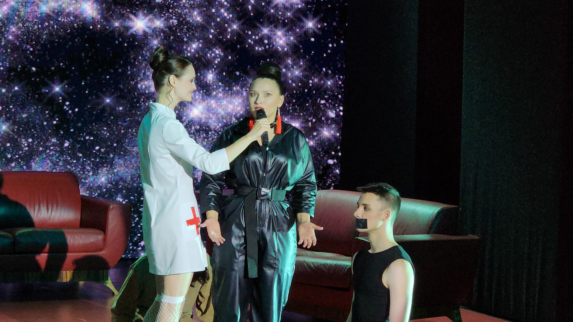 театр фэст, театральная постановка,