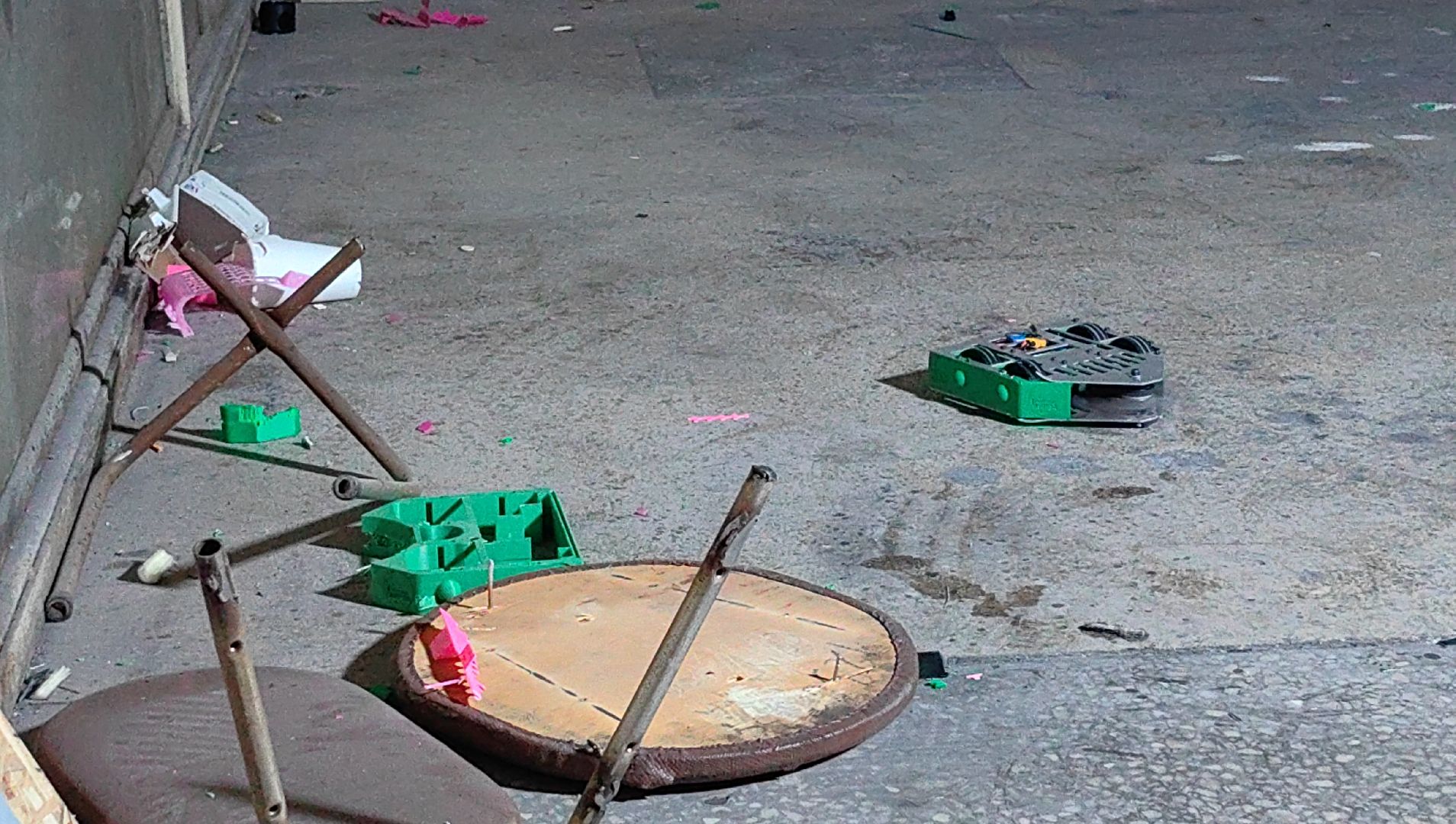 команды 2ФМ и 2ФМ2, форум Технопром, Робот PinkPong, робот GreenPong, бой, мини-роботы,