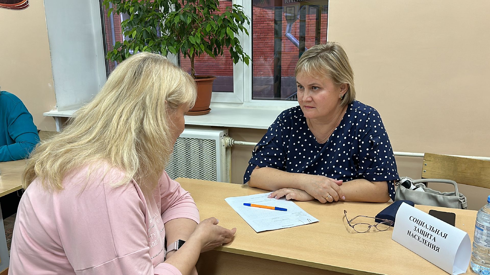 Клин, общество, ЖКХ, контейнерная площадка, контейнер для мусора, люди, выездная администрация,