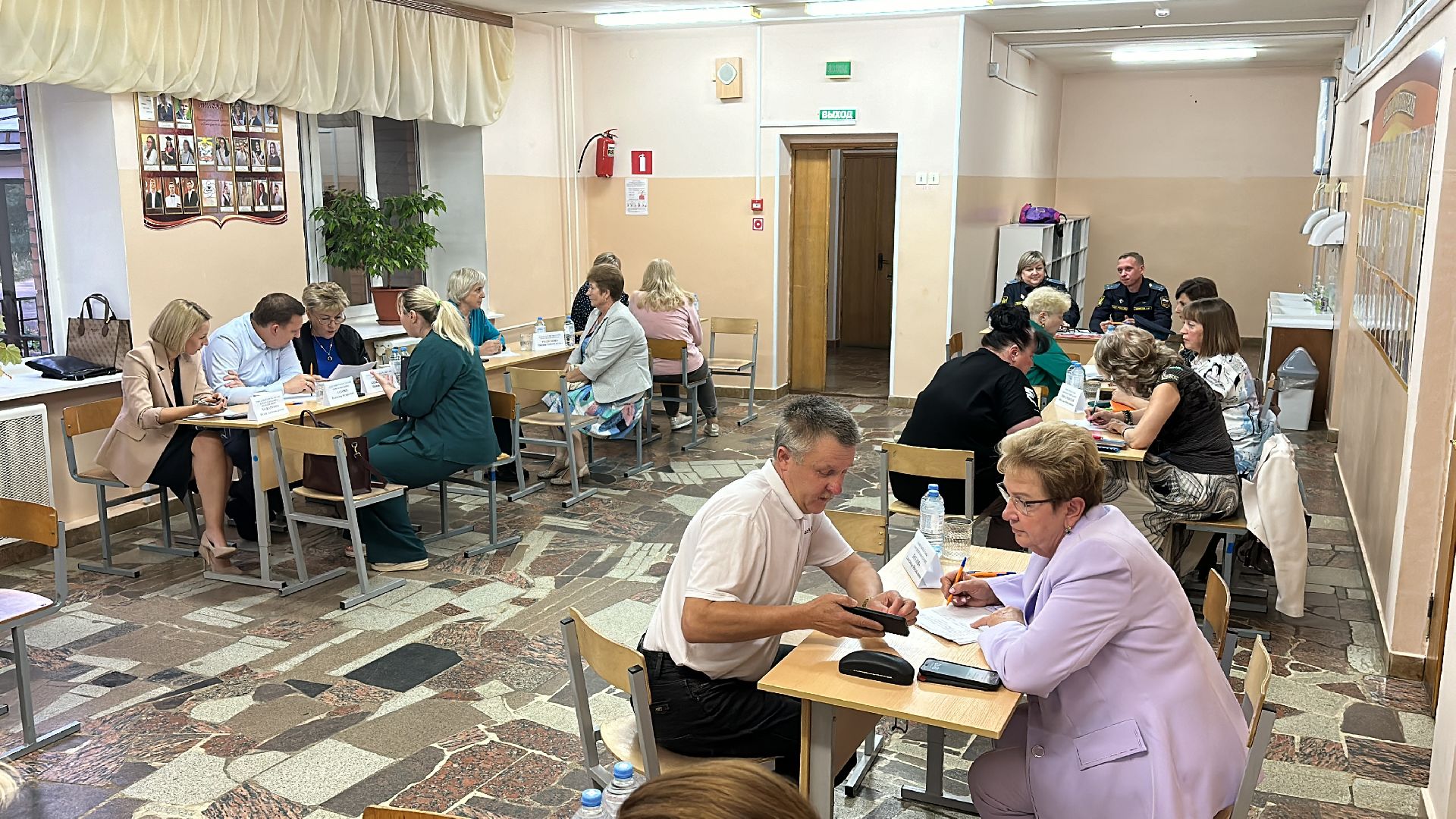 Клин, общество, ЖКХ, контейнерная площадка, контейнер для мусора, люди, выездная администрация,