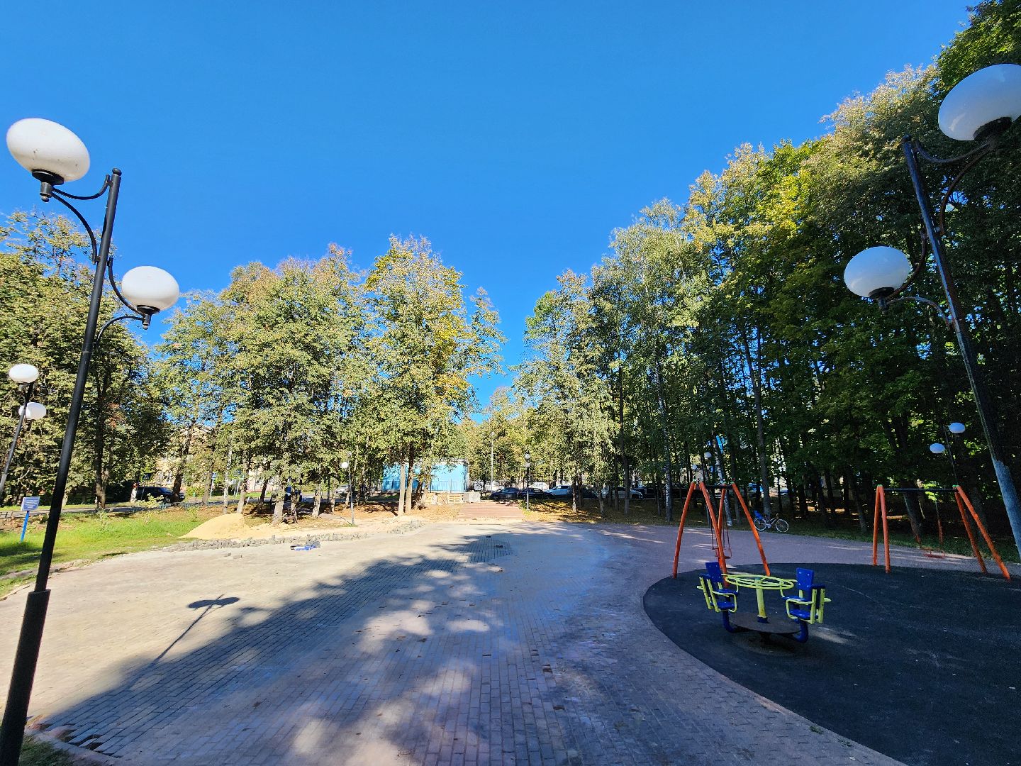 Чехов, сквер Ветеранов, благоустройство, новое покрытие, формирование комфортной городской среды, замена брусчатки,