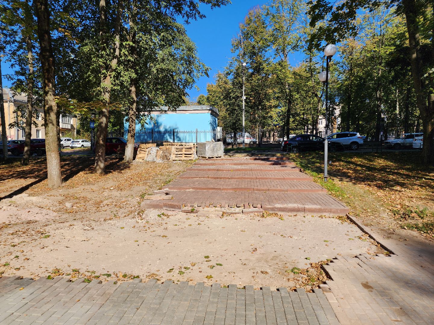 Чехов, сквер Ветеранов, благоустройство, новое покрытие, формирование комфортной городской среды, замена брусчатки,
