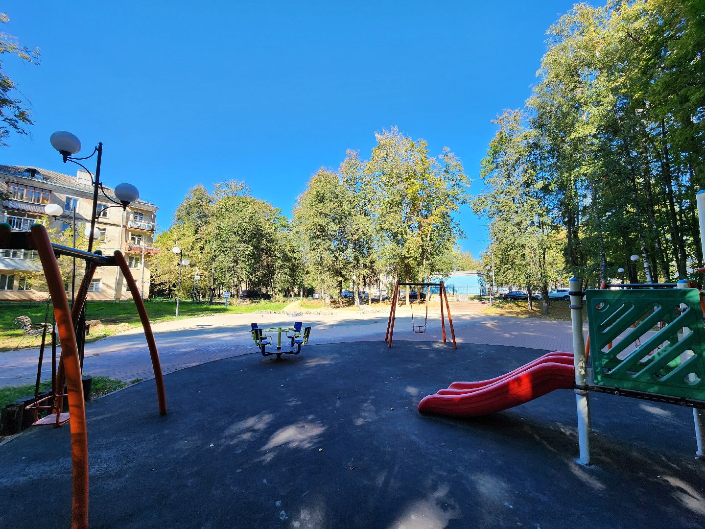 Чехов, сквер Ветеранов, благоустройство, новое покрытие, формирование комфортной городской среды, замена брусчатки,