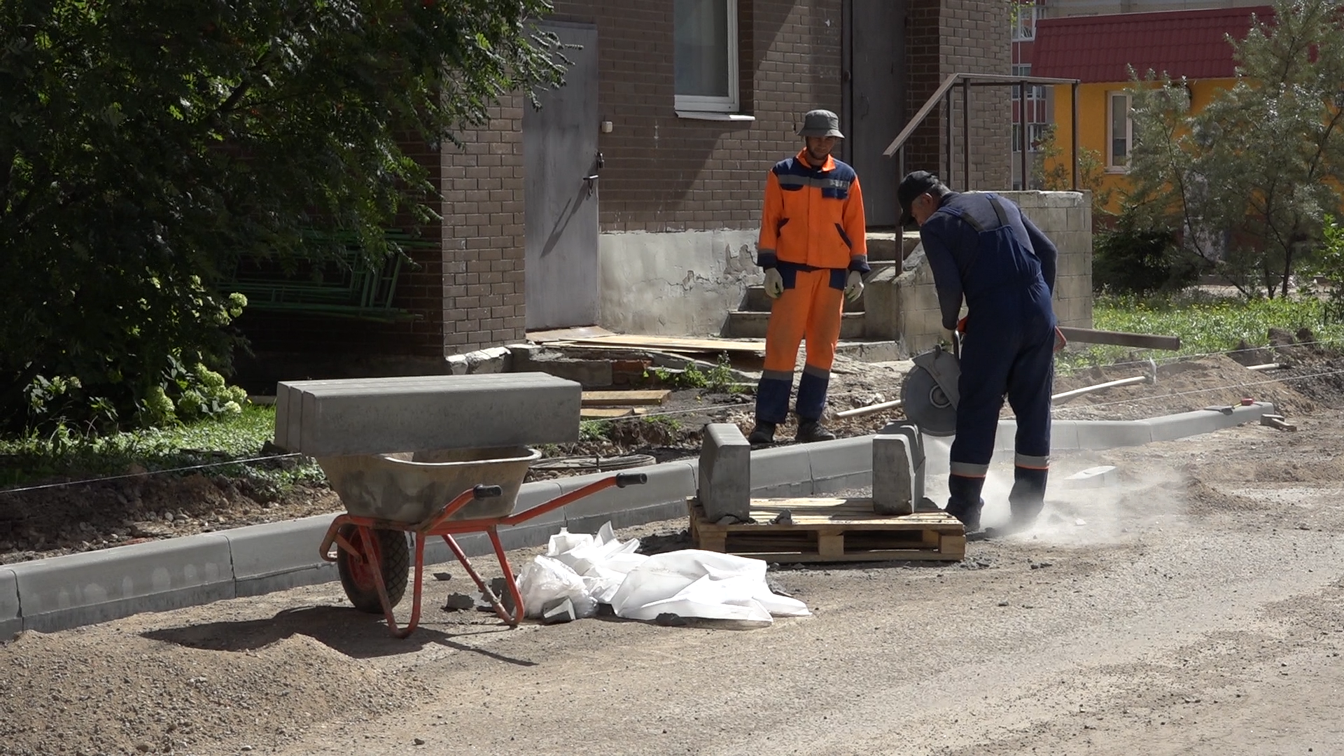 благоустройство территории, микрорайон Тополек Власиха, Микрорайон Школьный Власиха, комплексное благоустройство, работы по благоустройству,