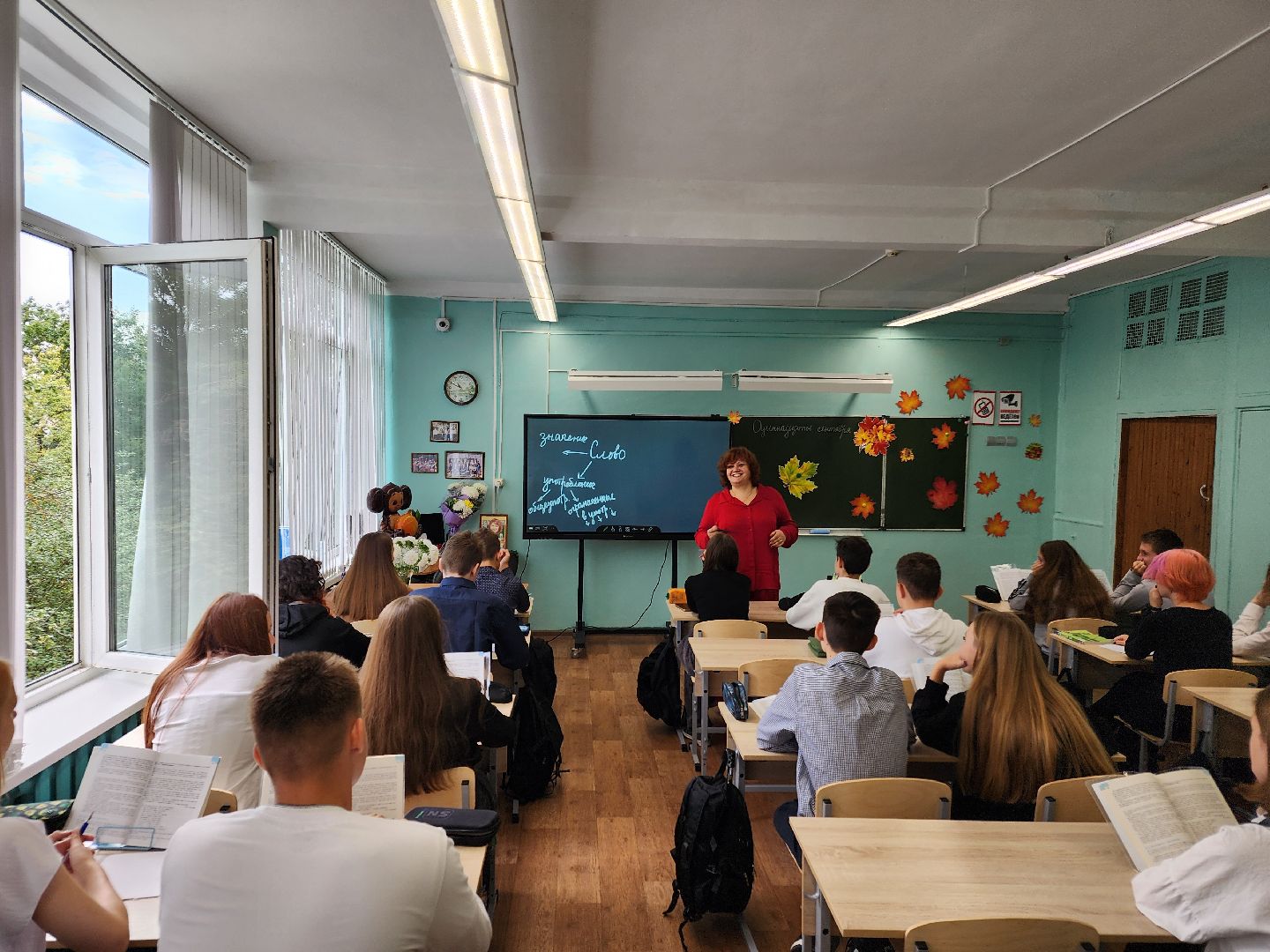 Чехов, школа 1, учитель Анна Смирнова, преподаватель русского языка и литературы, премия губернатора Московской области, поощрение, биография, достижения, лучшие учителя Подмосковья, образование,