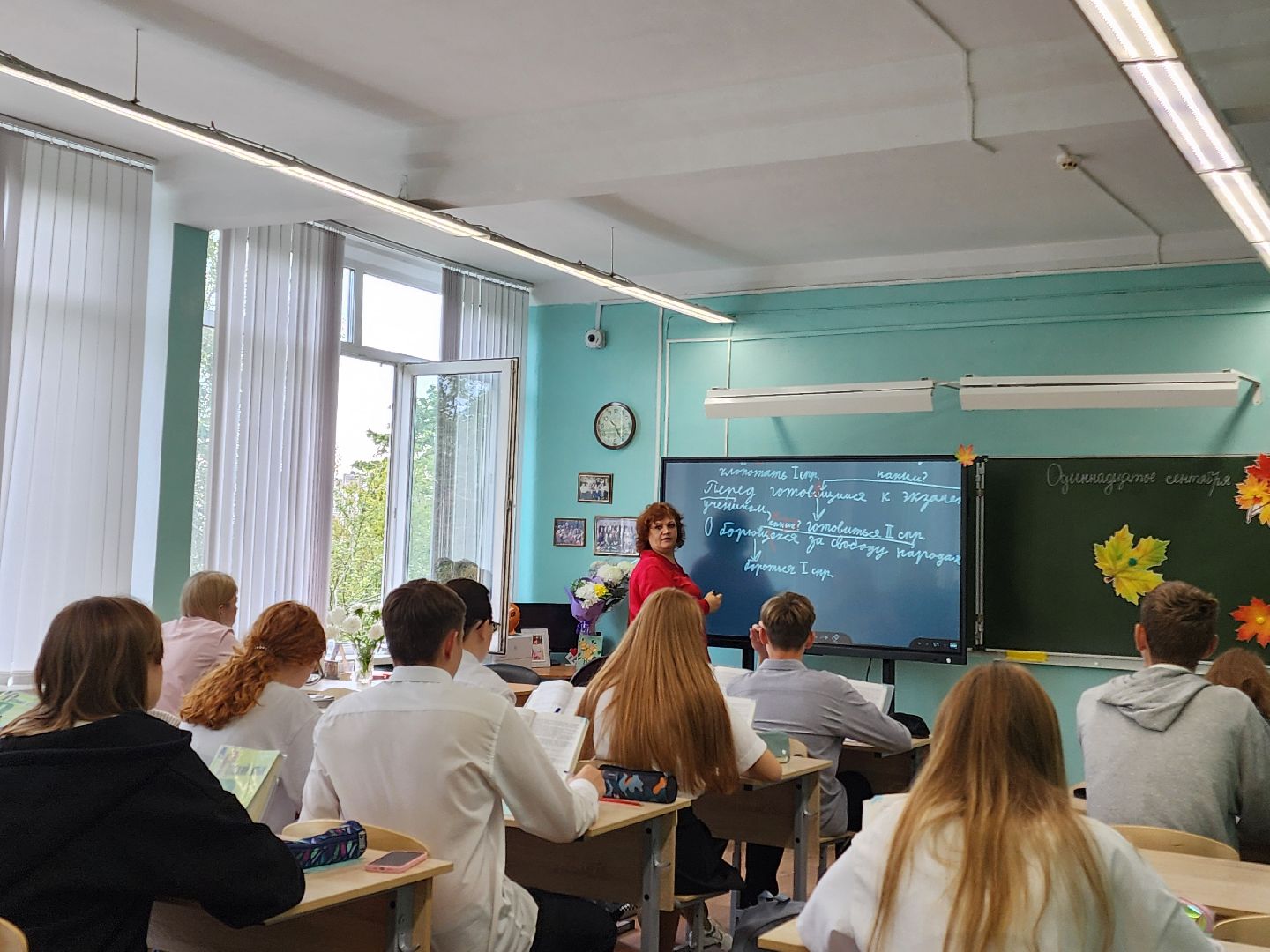 Чехов, школа 1, учитель Анна Смирнова, преподаватель русского языка и литературы, премия губернатора Московской области, поощрение, биография, достижения, лучшие учителя Подмосковья, образование,