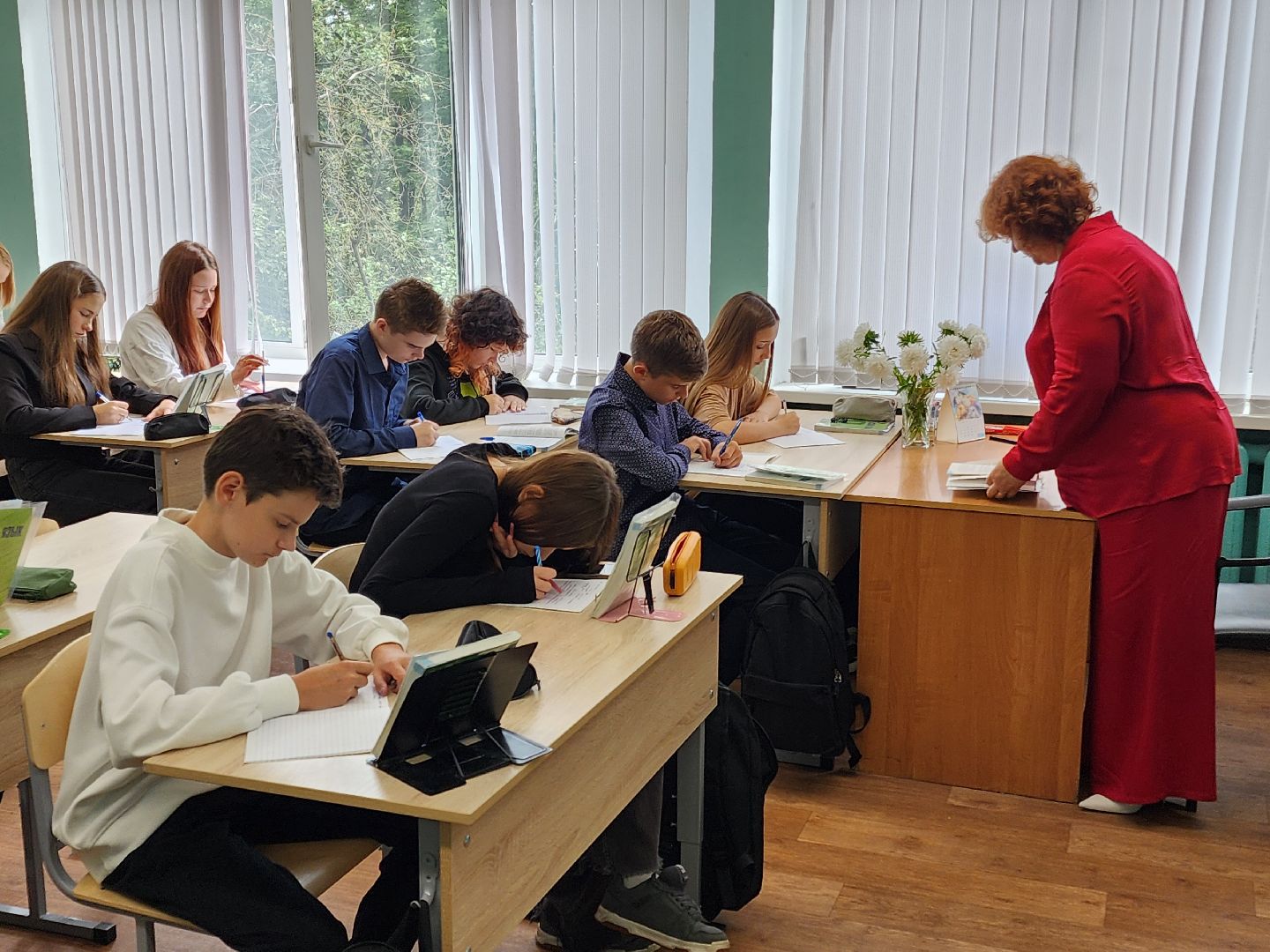 Чехов, школа 1, учитель Анна Смирнова, преподаватель русского языка и литературы, премия губернатора Московской области, поощрение, биография, достижения, лучшие учителя Подмосковья, образование,
