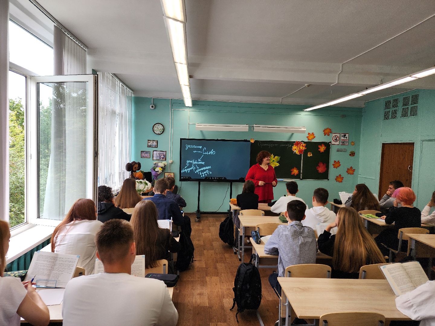 Чехов, школа 1, учитель Анна Смирнова, преподаватель русского языка и литературы, премия губернатора Московской области, поощрение, биография, достижения, лучшие учителя Подмосковья, образование,