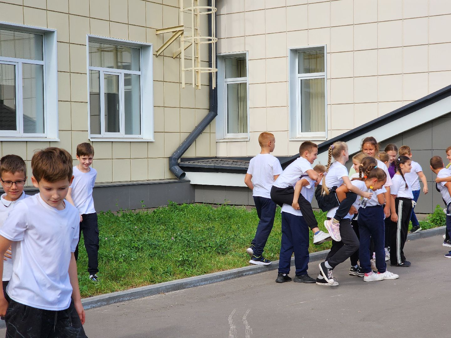 школа, ногинск, жители, общество, спорт, веселые старты, день здоровья, центр образования,