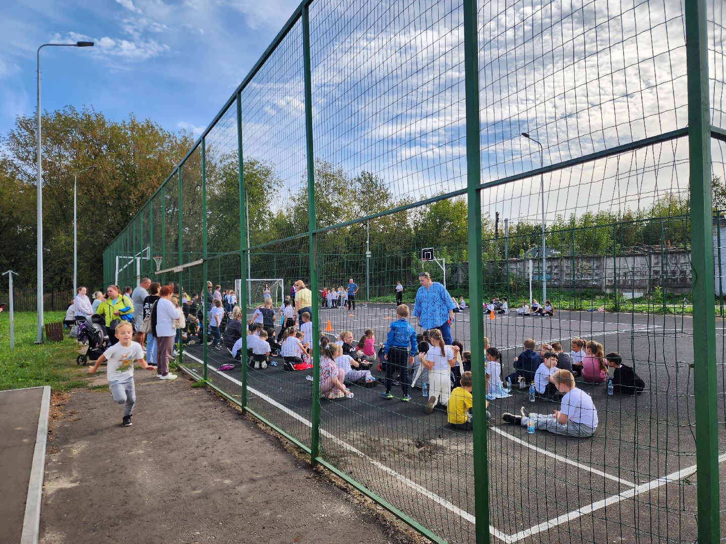 школа, ногинск, жители, общество, спорт, веселые старты, день здоровья, центр образования,
